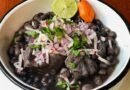 Frijol negro con puerco