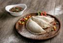 Empanadas de loroco con requesón