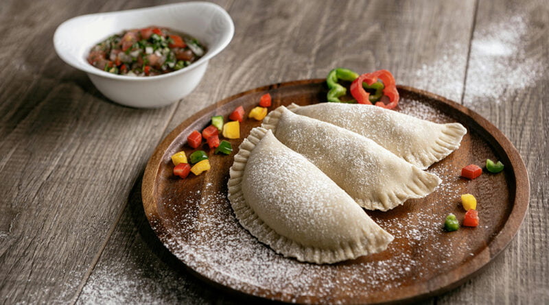 Empanadas de loroco con requesón