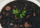 Frijol negro con cerdo