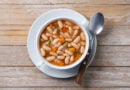 Frijoles blancos guisados