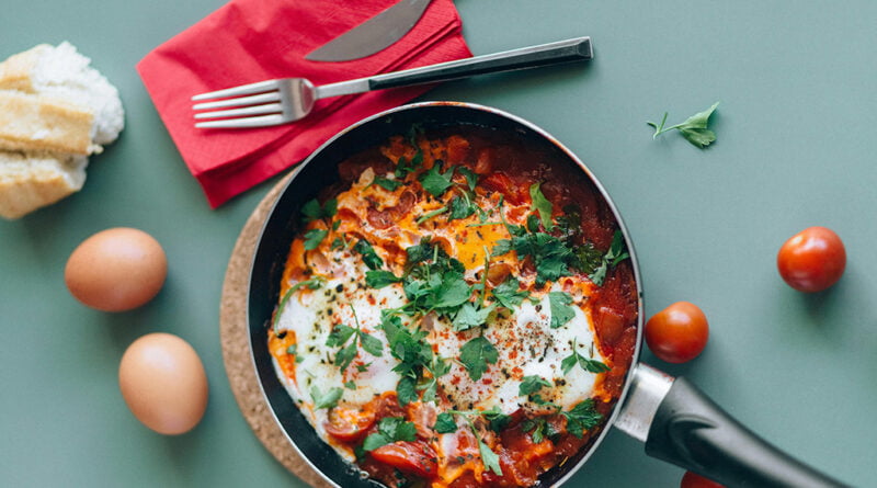 Huevos en salsa de tomate