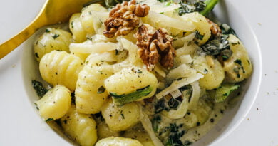 Macarrones encebollados