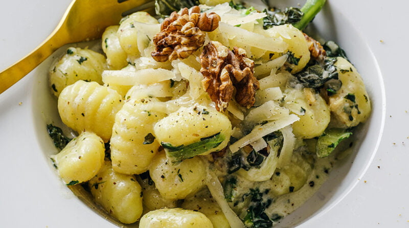 Macarrones encebollados