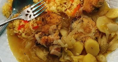 Pollo encebollado