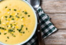 Sopa de elote con queso